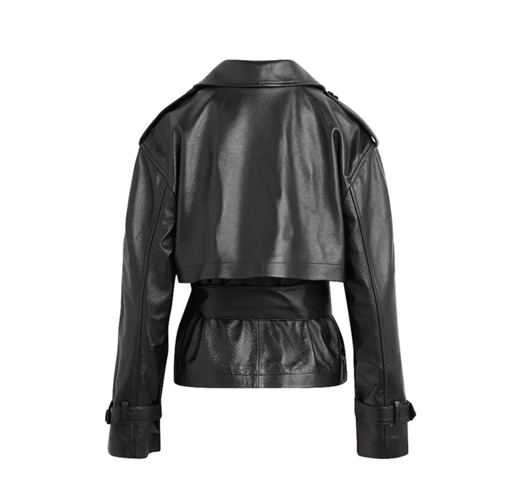 Veste Femme Courte Cintrée – Style Chic & Tendance